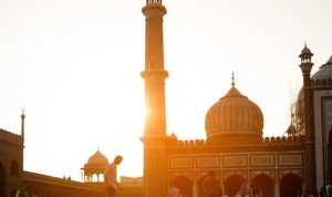 Tradisi Ramadan Indonesia: Berbagi, Puasa, dan Kerukunan Tradisi Ramadan Indonesia: Berbagi, Puasa, dan Kerukunan