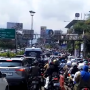 Kawasan objek wisata puncak Bogor, Kabupaten Bogor dipadati puluhan ribu kendaraan, Senin (24/4). (Sandika Fadilah/Jabar Ekspres)