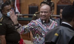 Teddy Minahasa Singgung Minimnya Barang Bukti Jelang sidang pembelaan Teddy Minahasa, berikut ini adalah 3 fakta dakwaan yang membuatnya bisa batal demi hukum. Antara/AprillioAkbar.