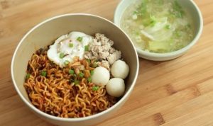 Cocok Untuk Anak Kost! Resep Indomie Chili Oil Ala Singapura