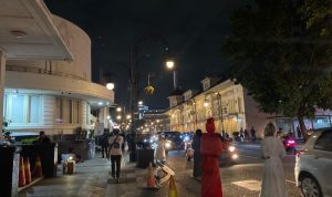 Pesona Jalan Asia Afrika Kota Bandung di malam hari