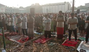 Dok. Ribuan Jemaah Muhammadiyah Langsungkan Salat Idul Fitri 1444 H di Lapangan Softball Lodaya Bandung. Jum'at (21/4). Foto. Sandi Nugraha.