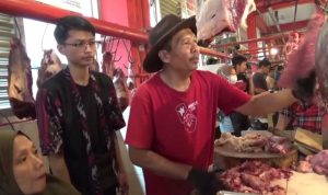 Satu Hari Jelang Lebaran, Harga Daging Ayam dan Sapi Meroket di Cimahi / Jabar Ekspres
