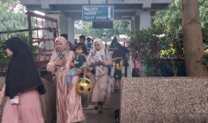 Alun-Alun Kota Bandung jadi Salah Satu Tujuan Wisata Lebaran Warga