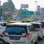 Pengendara melintas di simpang Gadog, Kabupaten Bogor, Minggu (23/4). Foto : Sandika Fadilah/Jabarekspres.com