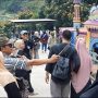 The Great Asia Afrika (TGAA) Lembang dipenuhi oleh wisatawan baik didalam maupun di area parkir / Jabar Ekspres