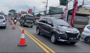 Arus Balik Mudik Kawasan Nagreg Masih Terpantau Padat Menuju Tempat Wisata. Foto Agi Jabarekspres
