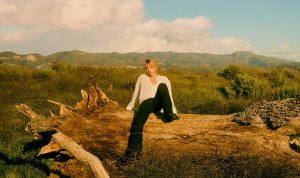 Taeyang BIGBANG Rilis EP Terbaru Dengan Momen Matahari Terbenam Sebagai Inspirasi Poster "Down to Earth", mini album miliki Taeyang BIGBANG