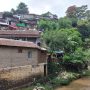 Permukiman penduduk di kawasan Jalan Sangkuriang RW 13, Dago yang rawan longsor.