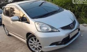 mobil legendaris Honda Jazz GE8