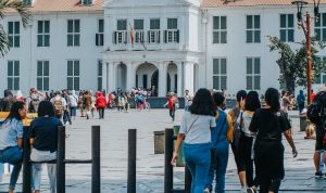 Sorot gelombang warga pendatang baru, Disdukapil DKI Jakarta tengah godok peraturan daerah tambahan. (Unsplash/Heru Eko Saputro)