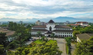 Oleh-Oleh Khas Bandung yang Wajib Dibawa Saat Pulang Kampung! Dijamin Maknyoss!