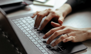 Tips Mengatasi Laptop Cepat Panas, Hanya Melakukan Hal ini