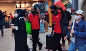 Pendapatan Porter Kereta Api Meningkat Saat Arus Mudik