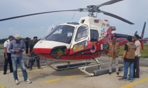 Badan Nasional Penanggulangan Bencana (BNPB) bantu satu unit helikopter untuk menggiatkan patroli dalam mengawasi kebakaran hutan dan lahan di Riau. Antara/HO-Humas BPBD Riau.