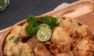 Ilusrasi. 10 batagor legendaris Bandung, rekomendasi jajanan yang khas dari Kota Kembang yang sudah berdiri sejak puluhan tahun lalu. Cookpad/@reennita.