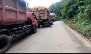 Ist. Pengangkutan sampah menuju TPA Sarimukti. Foto. Jabar Ekspres.