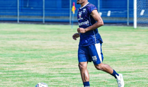 Ricky Kambuaya Akan Dilepas Persib, Benarkah?