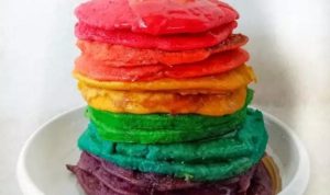 Lezat ! Inilah Cara Membuat Pancake Rainbow Rasa Pisang