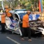 Proses evakuasi kecelakaan yang menimpa Wabup Pangandaran. (tangkapan layar video Youtube)