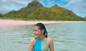 Pamer Potret di Labuan Bajo, Pesona Prilly Latuconsina Bikin Warganet Meleleh / Instagram Prilly Latuconsina