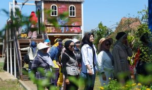 Puluhan Muslimah Ramaikan Hijab Fashion Week 2023