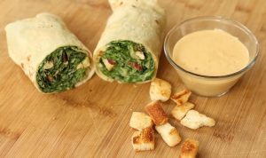 Menu Diet! Resep Chicken Caesar Salad ala Resto Gak Hambar