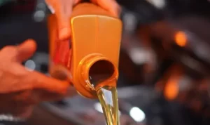 Berapa Lama dan Berapa KM untuk Mengganti Oli Motor? Berapa Lama dan Berapa KM untuk Mengganti Oli Motor?