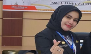 DRS, pejabat wanita yang check-in bareng Wabup Rohil