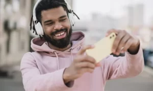 Kok Bisa Cuma Dengerin Musik Bisa Dapat Cuan? Coba Aplikasi Penghasil Uang Ini Kok Bisa Cuma Dengerin Musik Bisa Dapat Cuan? Coba Aplikasi Penghasil Uang Ini