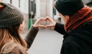 Mengenal Macam-Macam Love Language, Menyampaikan Cinta dengan Bahasa yang Tepat!