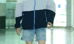 Jelang Konser, Suga Sudah Tiba di Jakarta, Pakaian Aiportnya Jadi Sorotan!