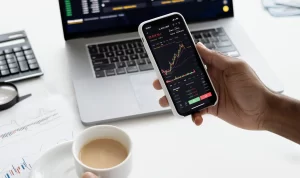 Ilustrasi. Inilah 6 cara investasi saham pemula yang bisa dilakukan, agar tetap bijak langkah ini juga dinilai bisa membantu investor pemula agar cuan. Pixabay/Anna Nekrashevich.