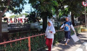 LLDIKTI Jawa Barat Peringatkan 37 Perguruan Tinggi Swasta Lakukan Perbaikan Kabar pencabutan izin operasinal perguruan tinggi swasta (PTS) yang dilakukan oleh Mendibudristek menjadi perbincangan hangat masyarakat.