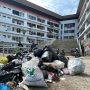 Keberadaan tumpukan sampah di lingkungan Perkantoran Pemerintahan Kabupaten Bandung Barat sehingga membuat tidak nyaman suasana bekerja