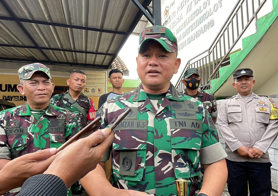 Lesbian oyoq fetish porno video