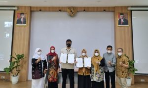 Melalui aplikasi SALAMAN warga Kota Bandung bisa mendaftarkan bayi baru lahir ke Program Jaminan Kesehatan Nasional (JKN).