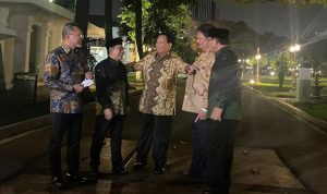 Menjelang Pemilu 2024, Presiden Joko Widodo (Jokowi) secara tiba-tiba mengundang enam ketua partai politik ke Istana Merdeka