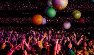Ketahui ini Sebelum Ikut War Tiket Coldplay, Fans Beneran atau Cuma FOMO? fomo coldplay