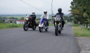 Peserta Honda Dream Ride Project, Rifai Nurhasan gaya club style, Jonny Frassaner menghadirkan gaya Streamliner dan Fikri Alhudari hadirkan modifikasi gaya Neo Rally.