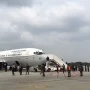 Pihak Kemenlu dan TNI AU melaporkan bahwa ratusan WNI dan sejumlah WNA telah dievakuasi dari Sudan menggunakan pesawat TNI AU.