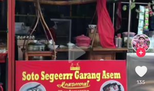 Viral di TikTok! Pengalaman Unik Makan Soto Seger Garang Asem Handayani Bandung Khas Semarang yang Bikin Nagih! Viral di TikTok! Pengalaman Unik Makan Soto Seger Garang Asem Handayani Bandung Khas Semarang yang Bikin Nagih!