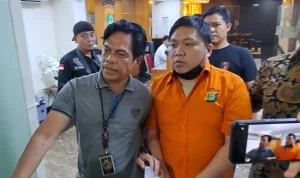 Sempat viral, koboi arogan gunakan pelat nomor mobil dinas polisi palsu ditetapkan resmi sebagai tersangka. PMJ News/Fajar.