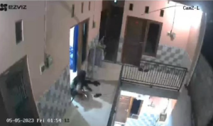 Kejadian pelecehan oknum dosen terhadap mahasiswinya terekam CCTV.