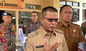 Untuk mengatasi banjir di Kabupaten Bandung, Bupati Dadang Supriatna mengusulkan untuk membangun lima danau retensi.