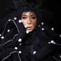 Lirik Lagu Gantung – Melly Goeslaw, Maunya Apa Ku Harus Bagaimana?