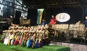 Pelestarian Kebudayaan Sunda di Saung Udjo, Kota Bandung.