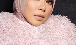 Lirik Lagu Catatanku – Melly Goeslaw, Berikut Maknanya!