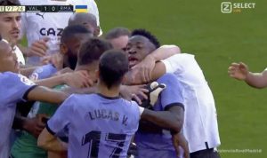 Vinicius Jr. dicekik oleh pemain Valencia