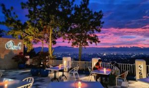 5 rekomendasi lokasi kuliner yang menyajikan kemolekan Kota Bandung.